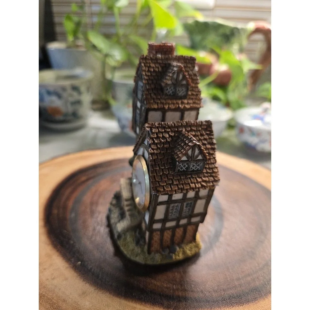 Cottagecore Kitschy Cottage Clock Figurine Vintage‎ Piece